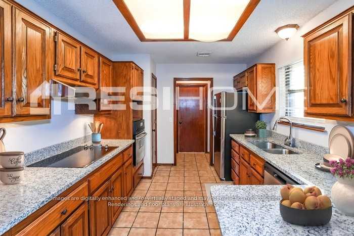 15108 Rick Rd - Photo 2 of 20