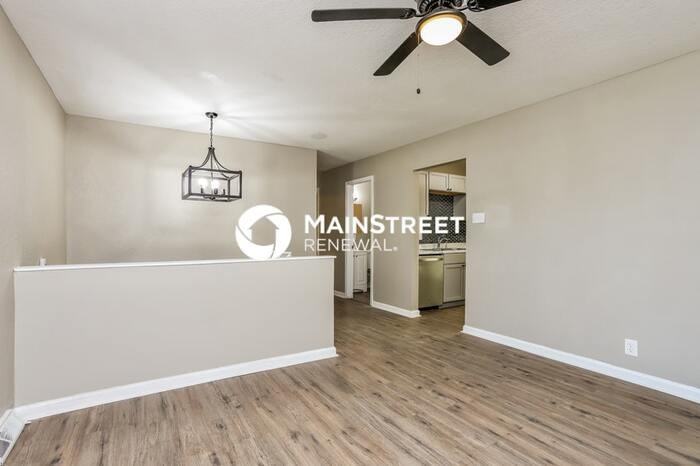 1137 Soria St - Photo 2 of 17
