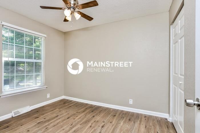 1137 Soria St - Photo 7 of 17