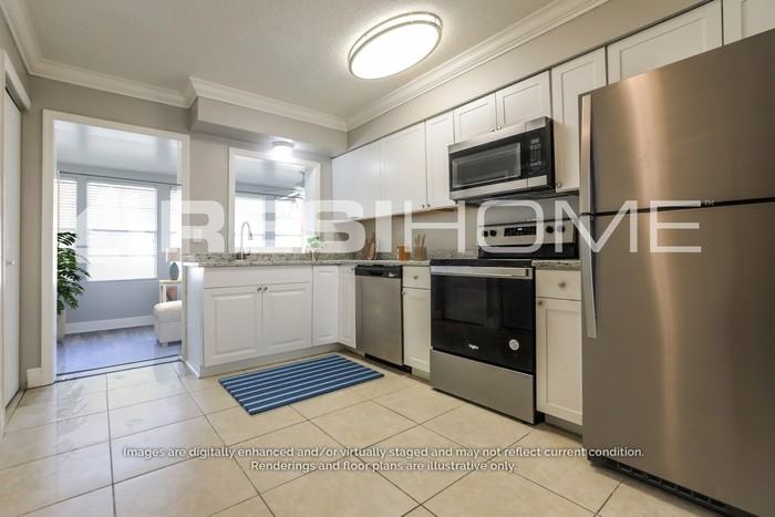 3715 Helene St - Photo 3 of 19