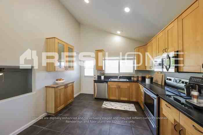 4732 W Morrow Dr - Photo 3 of 19