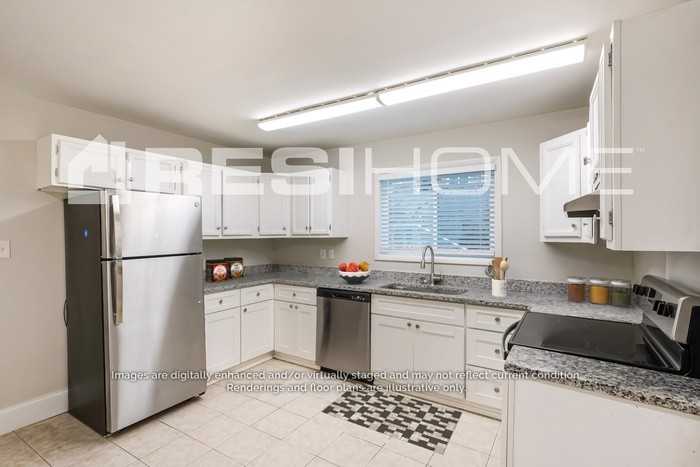 428 Raintree Pl - Photo 2 of 19