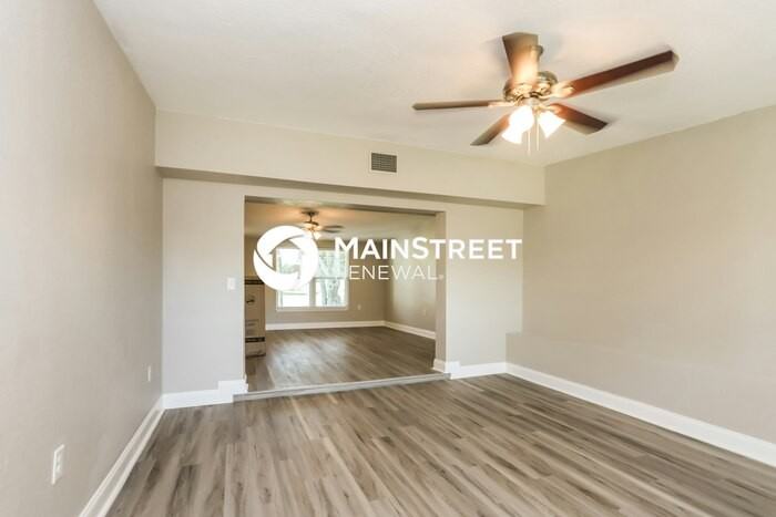 311 E Baffin Dr - Photo 3 of 16