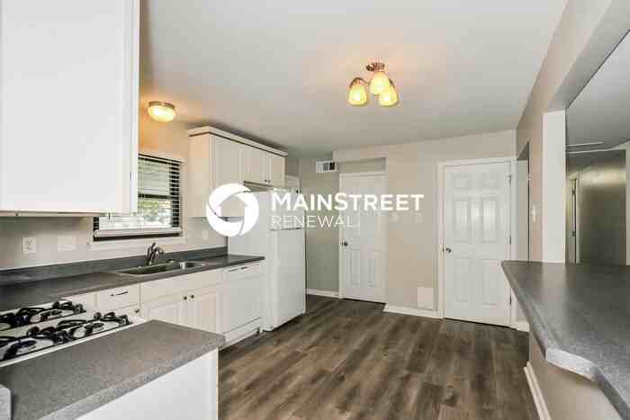 403 Saint John Dr - Photo 7 of 16