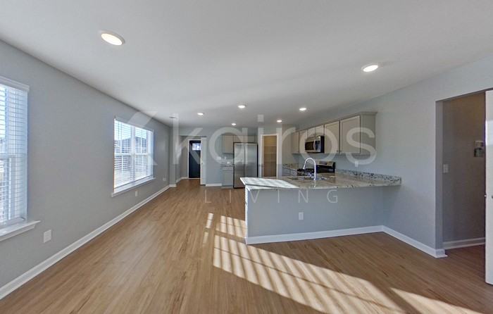 354 Angela St - Photo 4 of 20