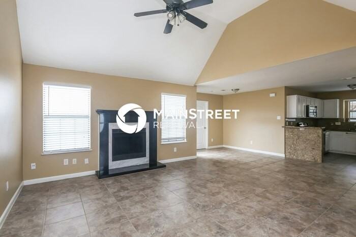 6114 Maple Leaf Dr - Photo 3 of 16