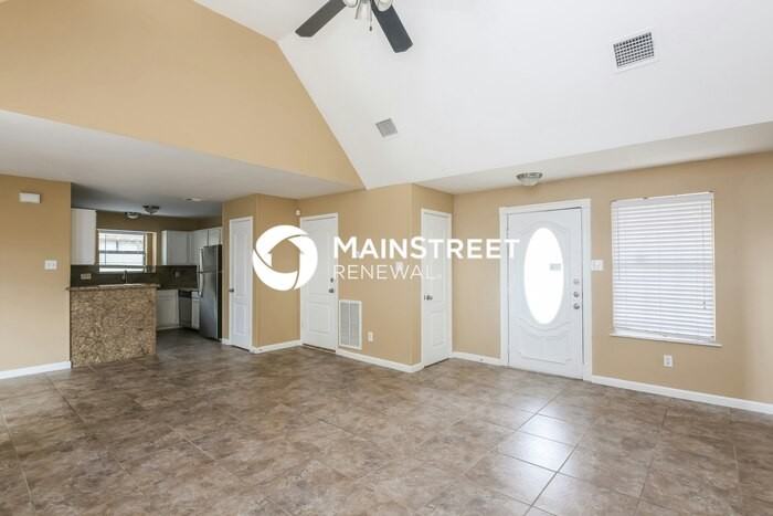6114 Maple Leaf Dr - Photo 4 of 16