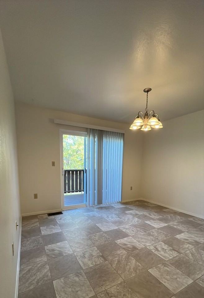 1155 Tallent Ct - Photo 5 of 9