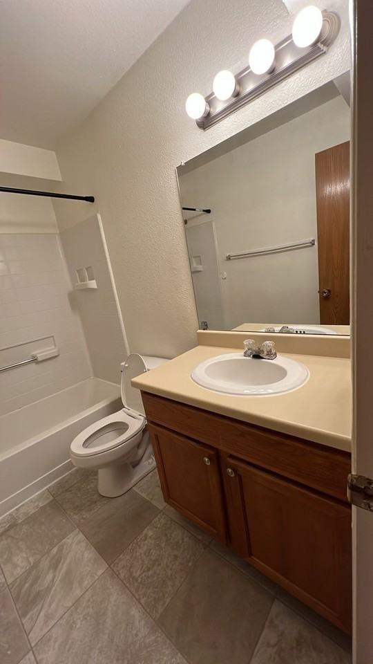 1155 Tallent Ct - Photo 7 of 9