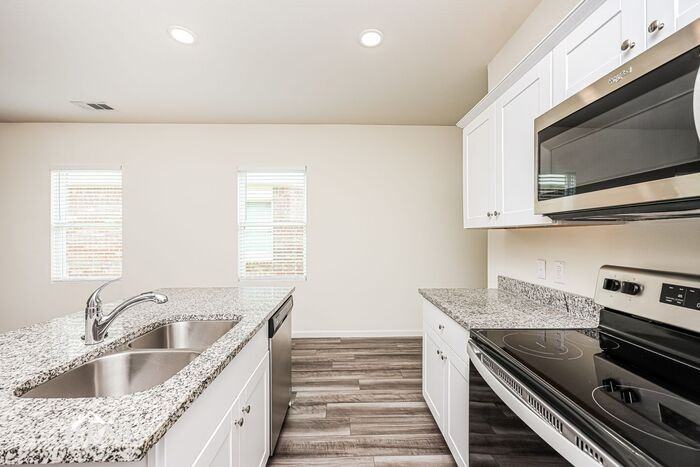 6638 Charleston Dr #6638CD - Photo 5 of 17