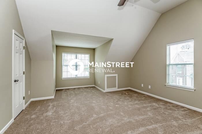 10804 Misty Meadows Ter - Photo 2 of 18