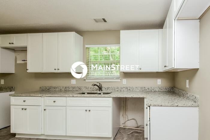 10804 Misty Meadows Ter - Photo 5 of 18