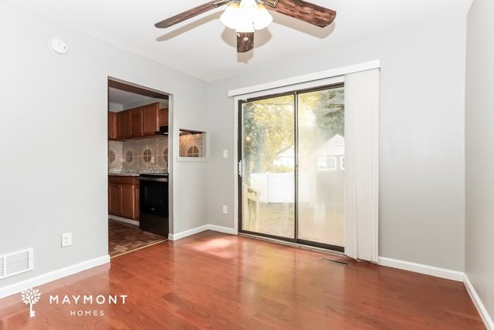 6121 Fairwood Ave - Photo 7 of 14