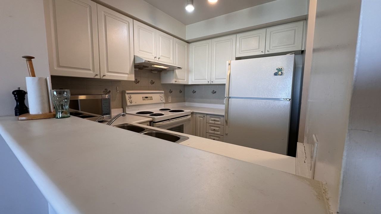 11 Lee Centre Drive - Photo 3 of 15
