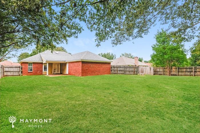 309 White Oak Dr - Photo 3 of 3