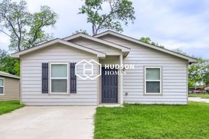 featured image of 828 E Pecan Ave