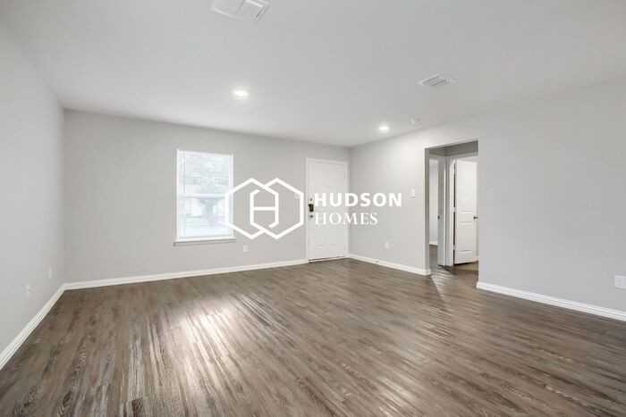 828 E Pecan Ave - Photo 5 of 16