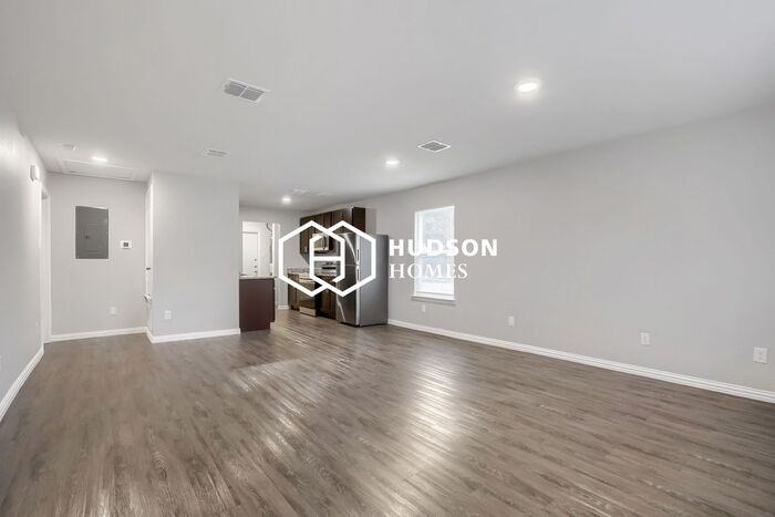 828 E Pecan Ave - Photo 6 of 16