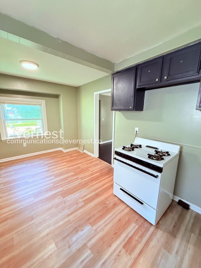 18775 Mccormick St - Photo 7 of 31