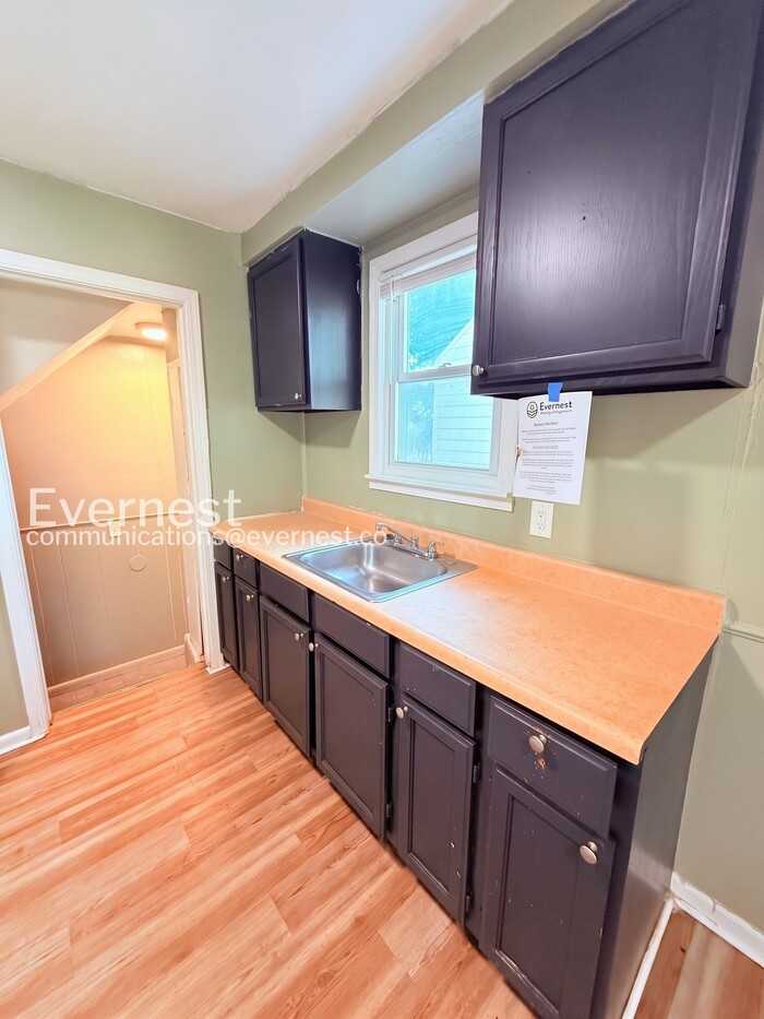 18775 Mccormick St - Photo 5 of 31