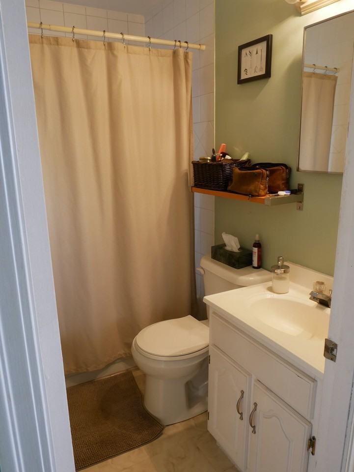 228 23 Ave Ne - Photo 6 of 20