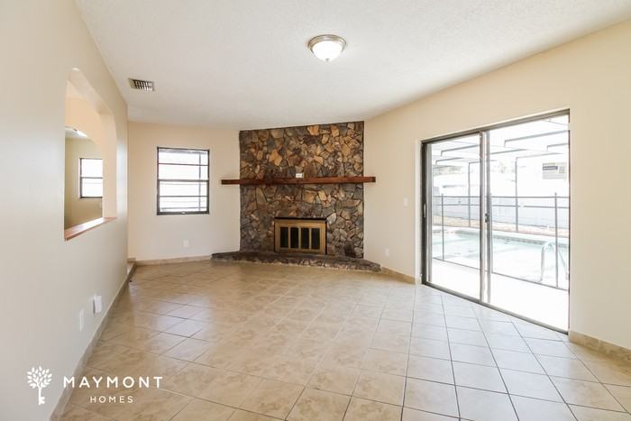 5760 Cactus Cir - Photo 6 of 12