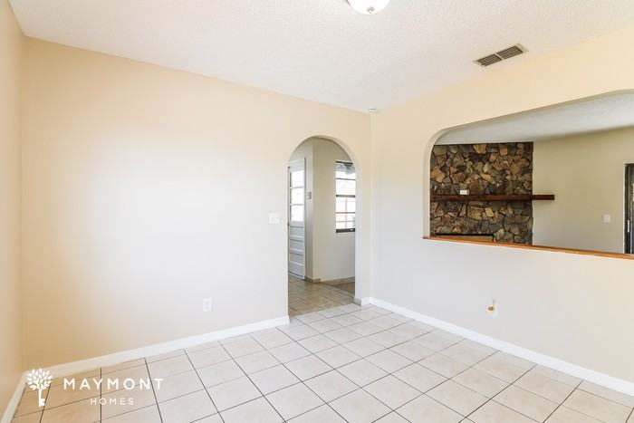 5760 Cactus Cir - Photo 7 of 12