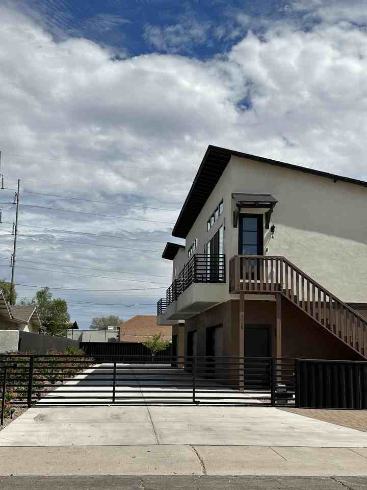 1115 S Montezuma Ave #A - Photo 3 of 14