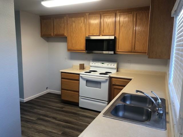 12403 Summers St #12403 - Photo 4 of 15