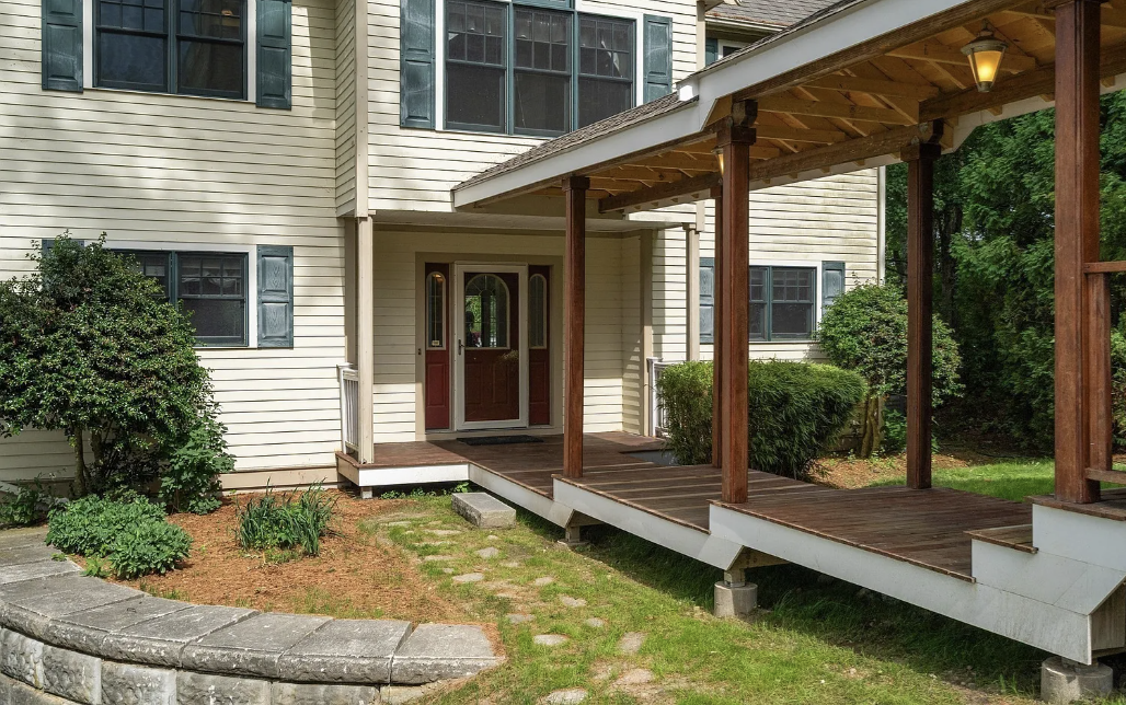 10 Shore Rd #A - Photo 3 of 22