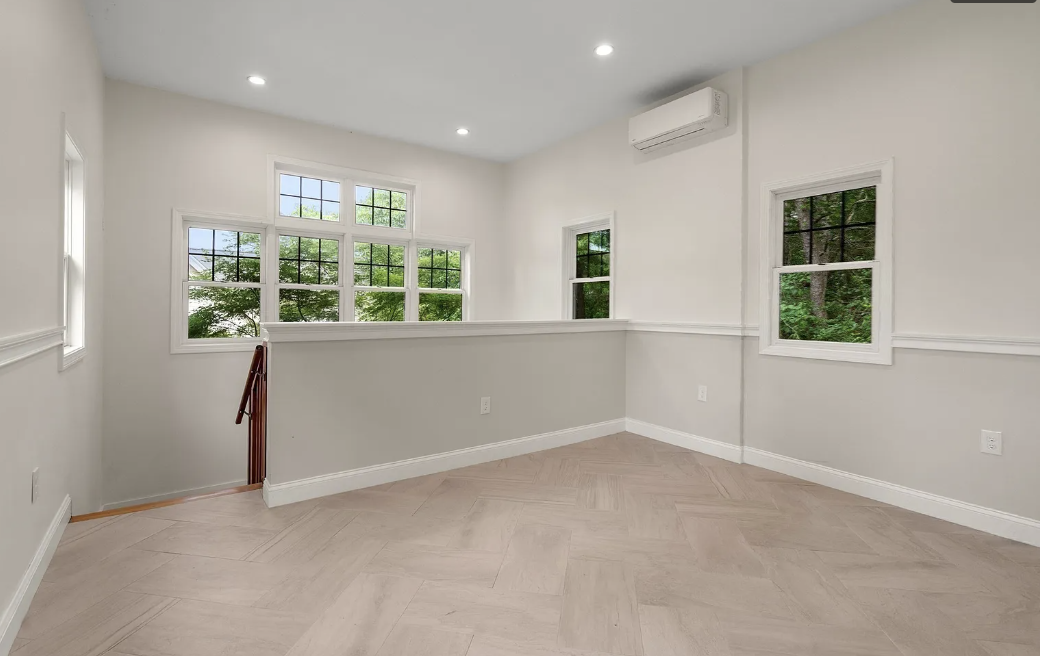 10 Shore Rd #A - Photo 4 of 22