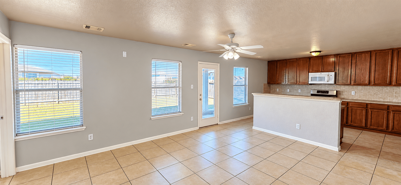 315 Remington Bridge Dr #NA - Photo 4 of 24