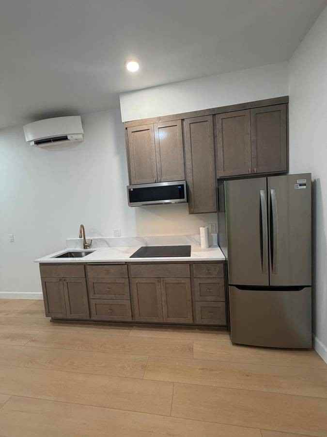 1815 G St #A - Photo 6 of 8