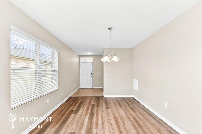 12037 Suburban Sunrise St - Photo 7 of 15