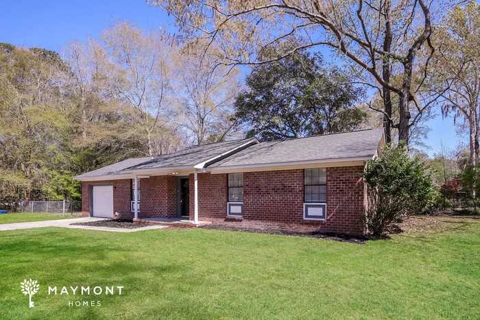 104 Sally Ln - Photo 4 of 15
