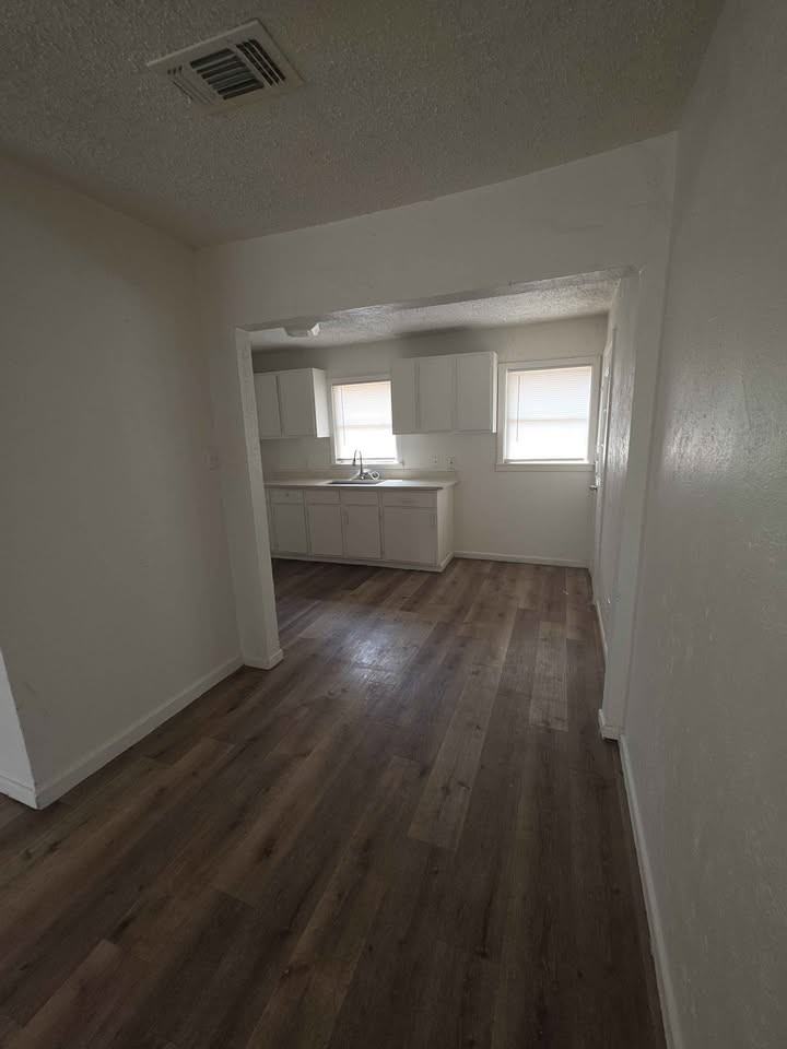4420 Strong Ave #NA - Photo 4 of 13