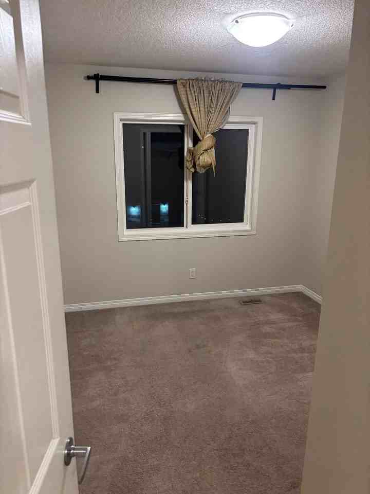 327 Walgrove Blvd Se - Photo 7 of 19
