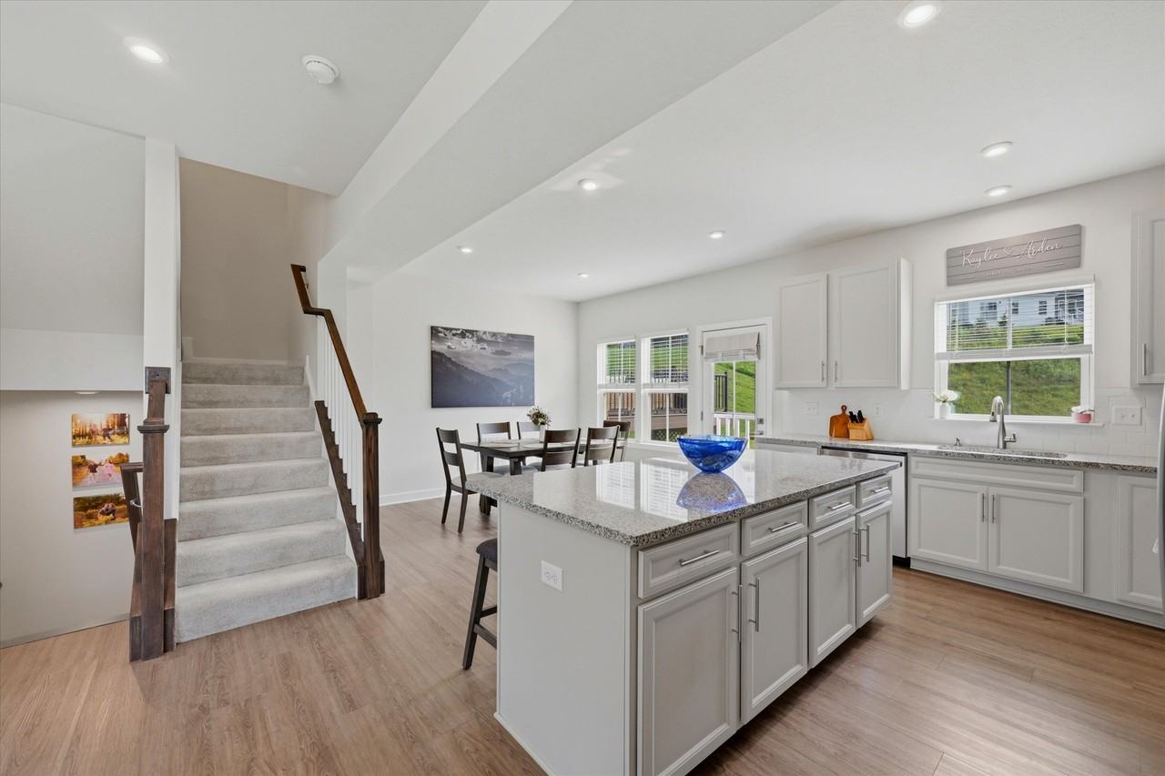 204 Filmore Dr #204 - Photo 5 of 23