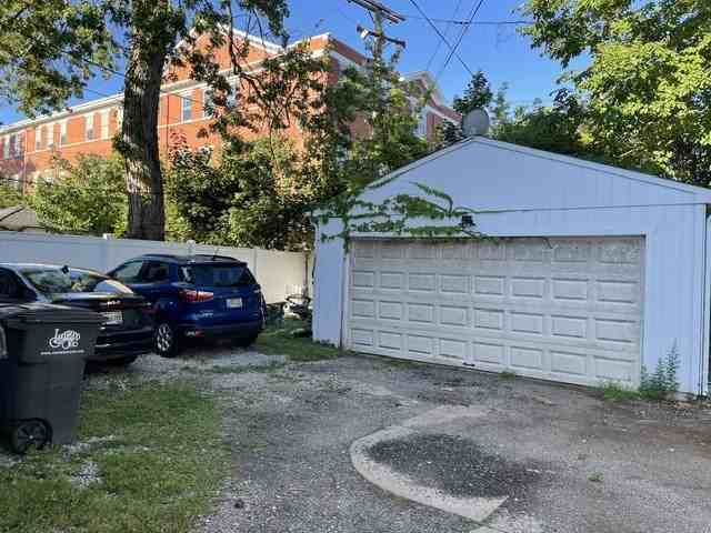 1346 Thoreau Rd - Photo 2 of 14