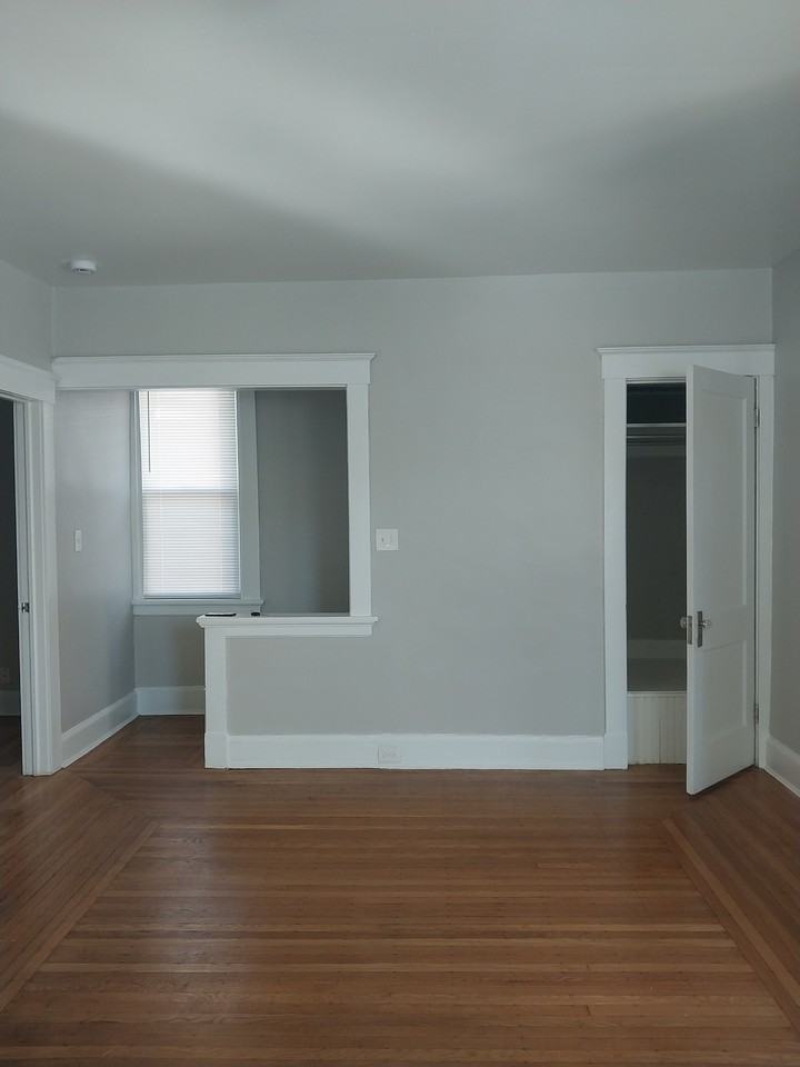 649 Glenwood Ave #0 - Photo 4 of 24