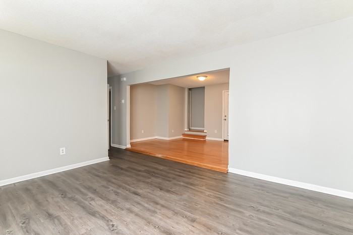 7630 Chippendale Rd - Photo 2 of 9