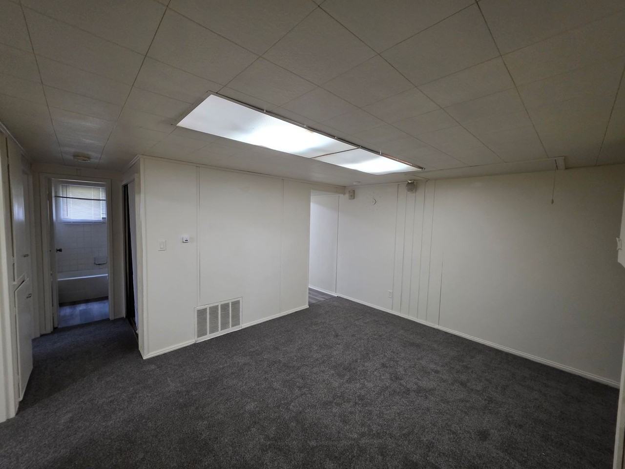1236 Linden Ave #NA - Photo 4 of 10