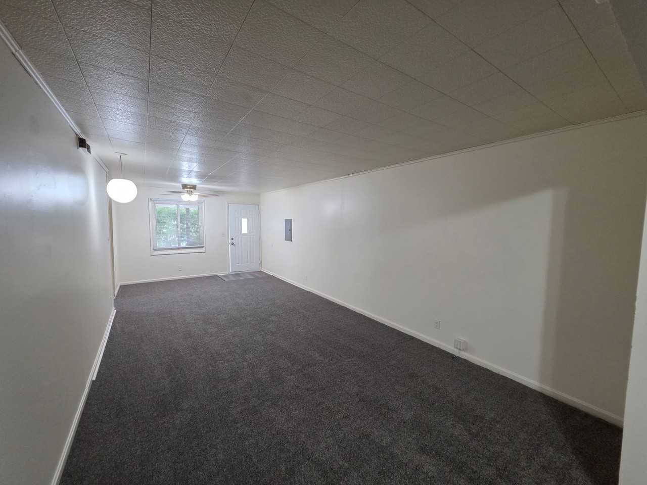 1236 Linden Ave #NA - Photo 5 of 10