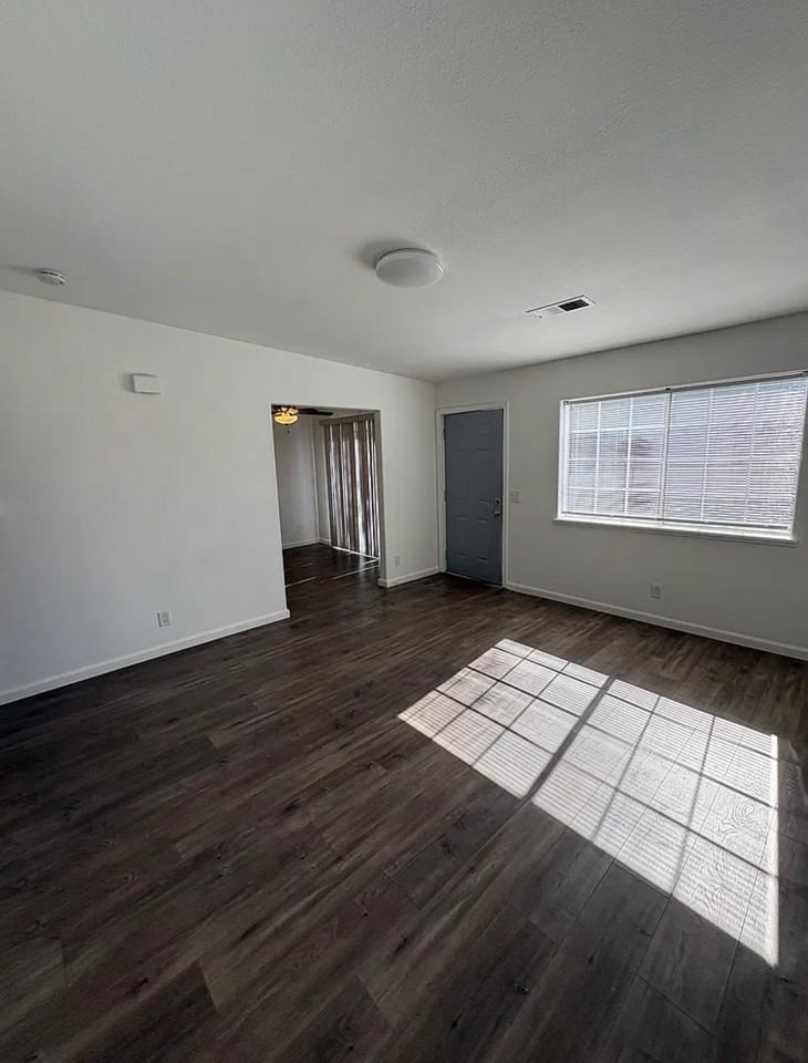 225 E Taylor St #6 - Photo 6 of 21