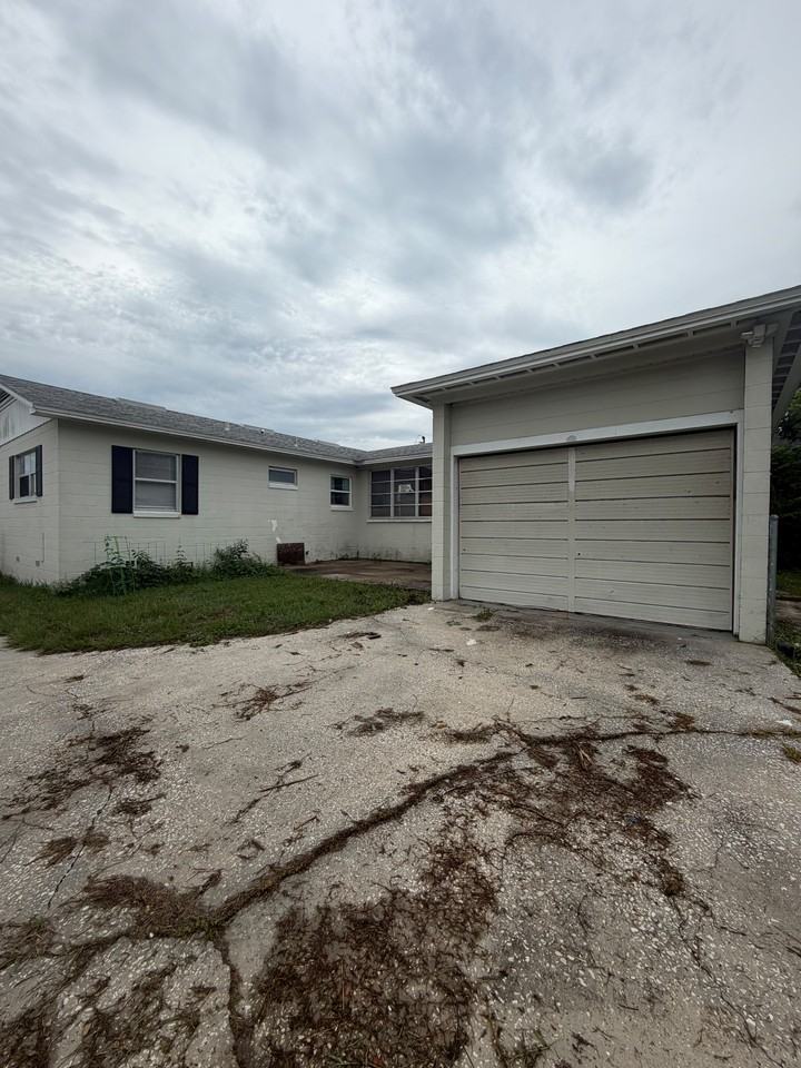 919 Clearview Ave #NA - Photo 3 of 13