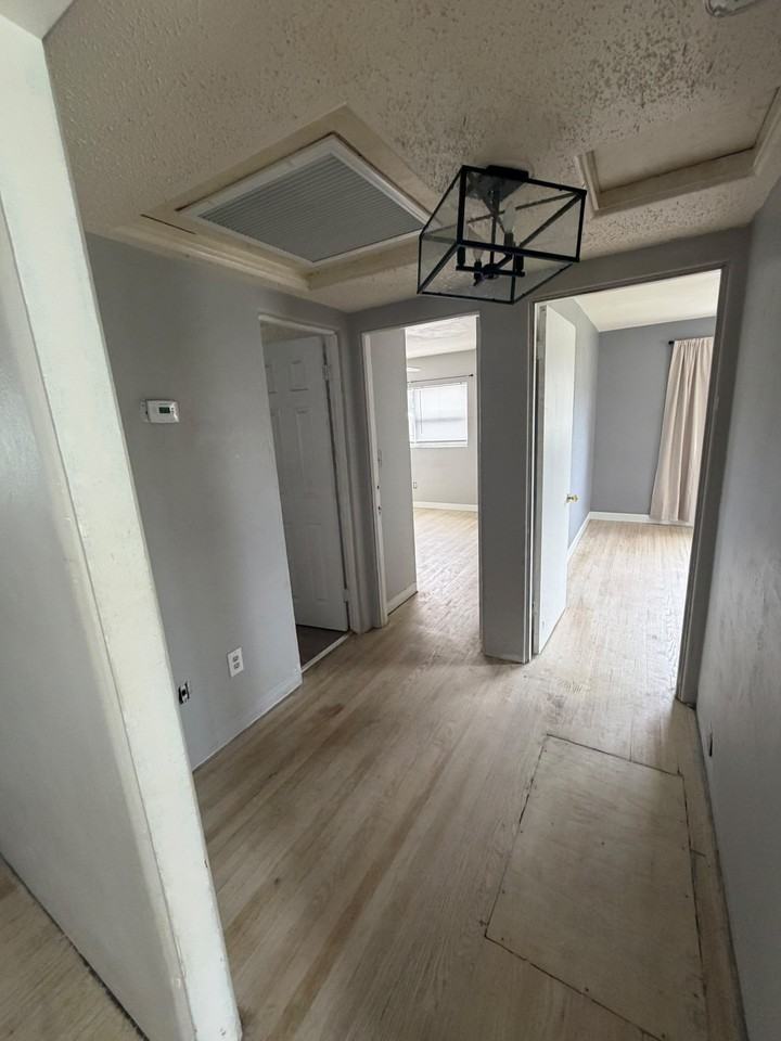 919 Clearview Ave #NA - Photo 6 of 13