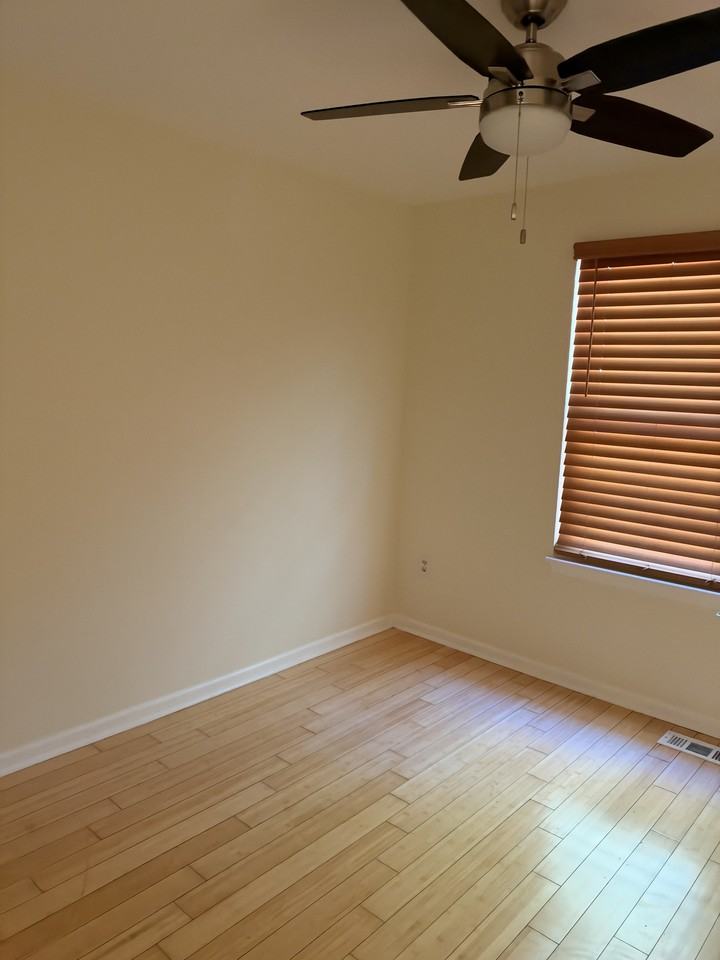 1009 Red Lion Ct #1009 - Photo 3 of 8