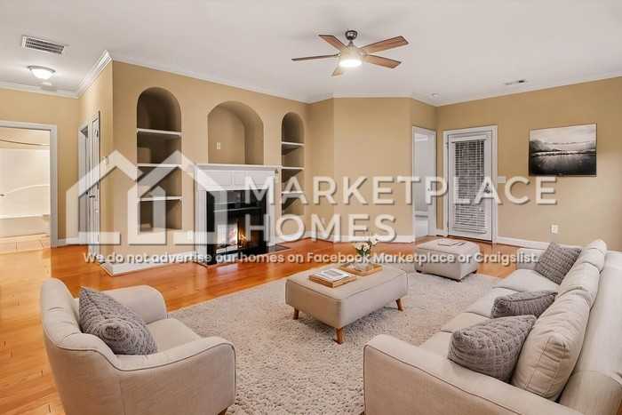 113 Glen Cross Cir - Photo 2 of 20