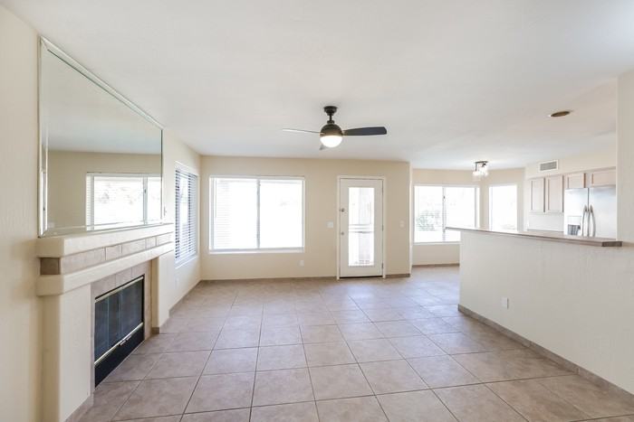 13156 W Windsor Ave - Photo 4 of 14