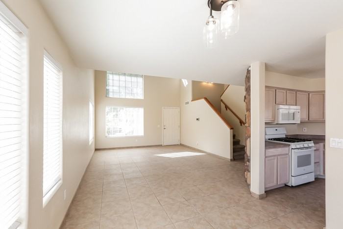 13156 W Windsor Ave - Photo 5 of 14